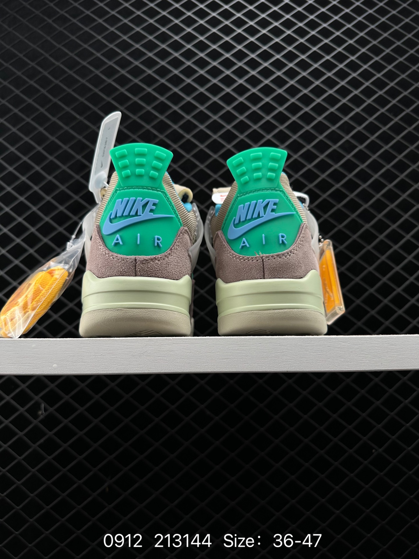 Union LA x  Air Jordan 4 Retro”Taupe Haze“